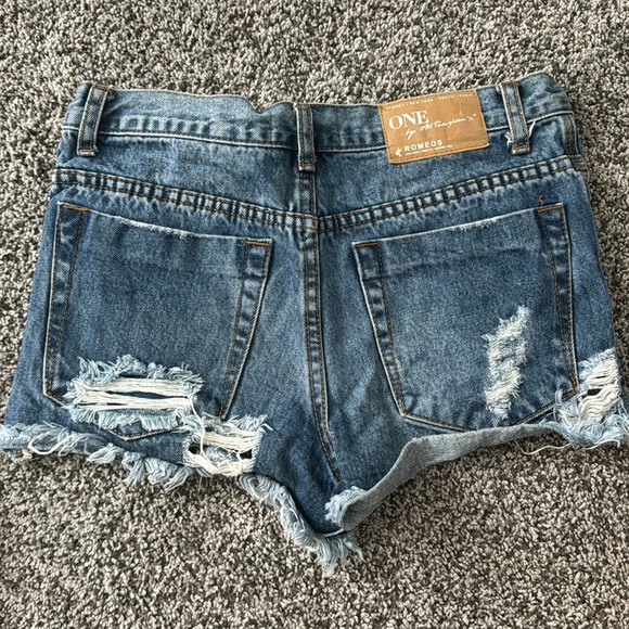 One teaspoon Romeo’s size 26 - Picture 2 of 2